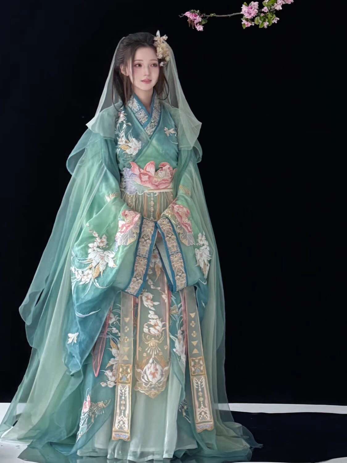 Yeni Fiesta Karnaval Cadılar B - Robe Silk Women incelemesi ve fiyatı